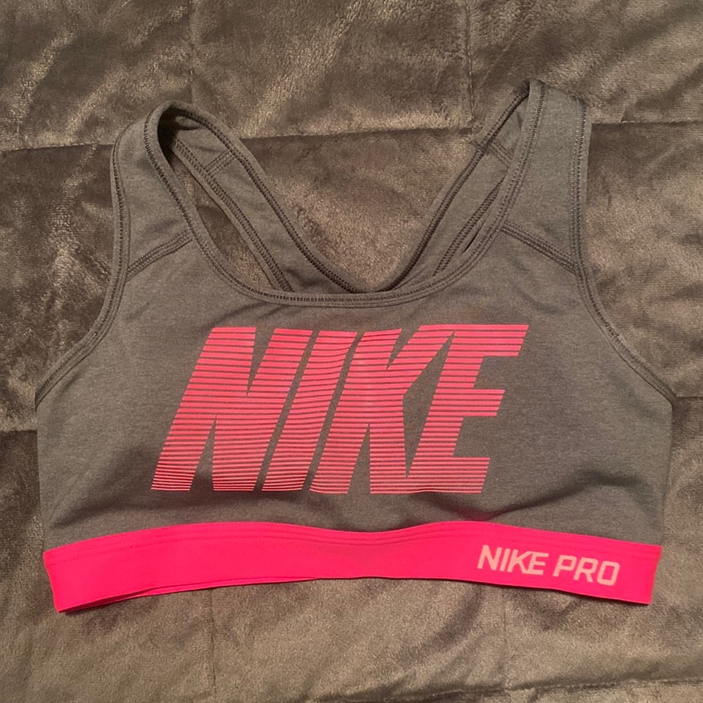 Nike Size Small Dri-fit sports bra NEW